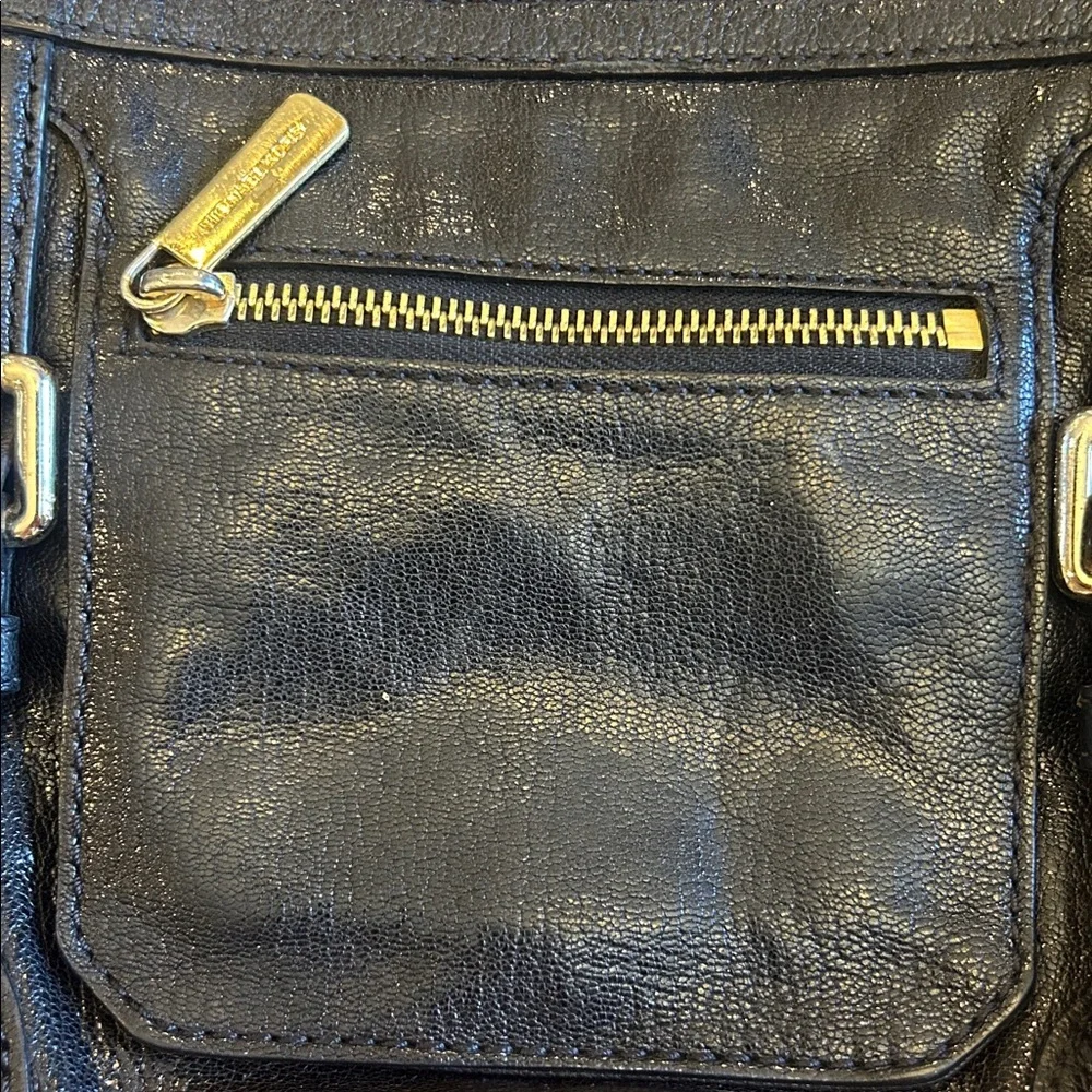 Michael Kors McGraw crossbody bag - Picture 2 of 8